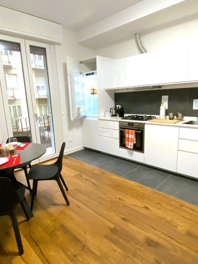 Charming Newly Renovated Apartment 佛罗伦萨 外观 照片