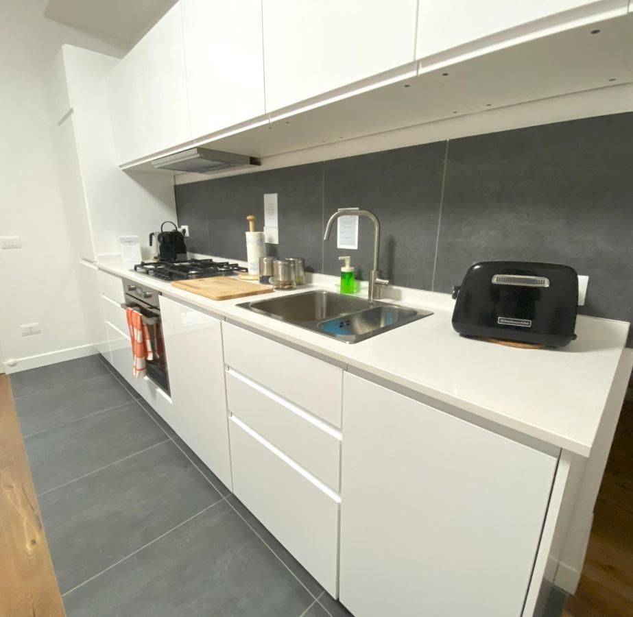 Charming Newly Renovated Apartment 佛罗伦萨 外观 照片
