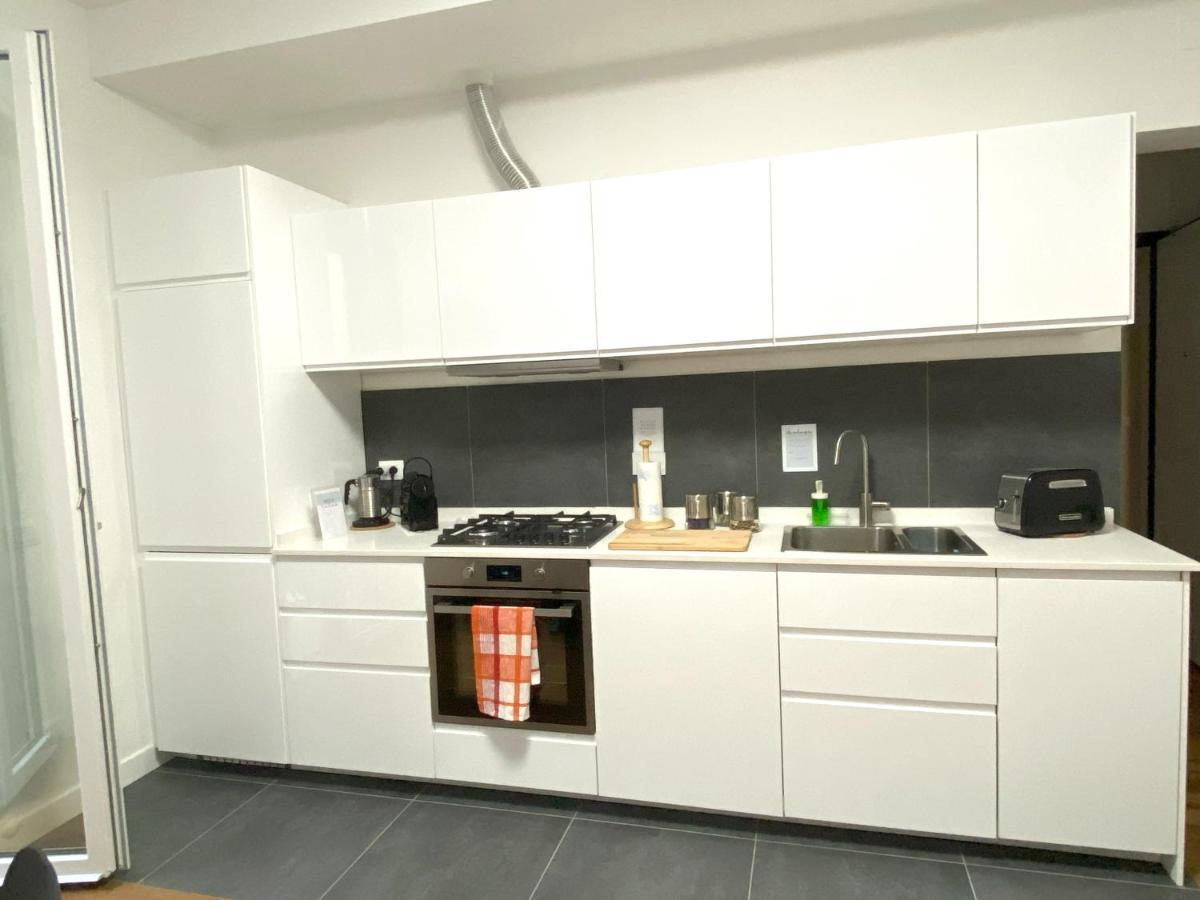 Charming Newly Renovated Apartment 佛罗伦萨 外观 照片